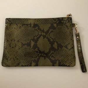 Green leather Laura Di Maggio clutch